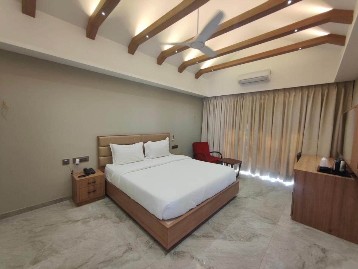 Отель Club Heaven Palanpur Экстерьер фото