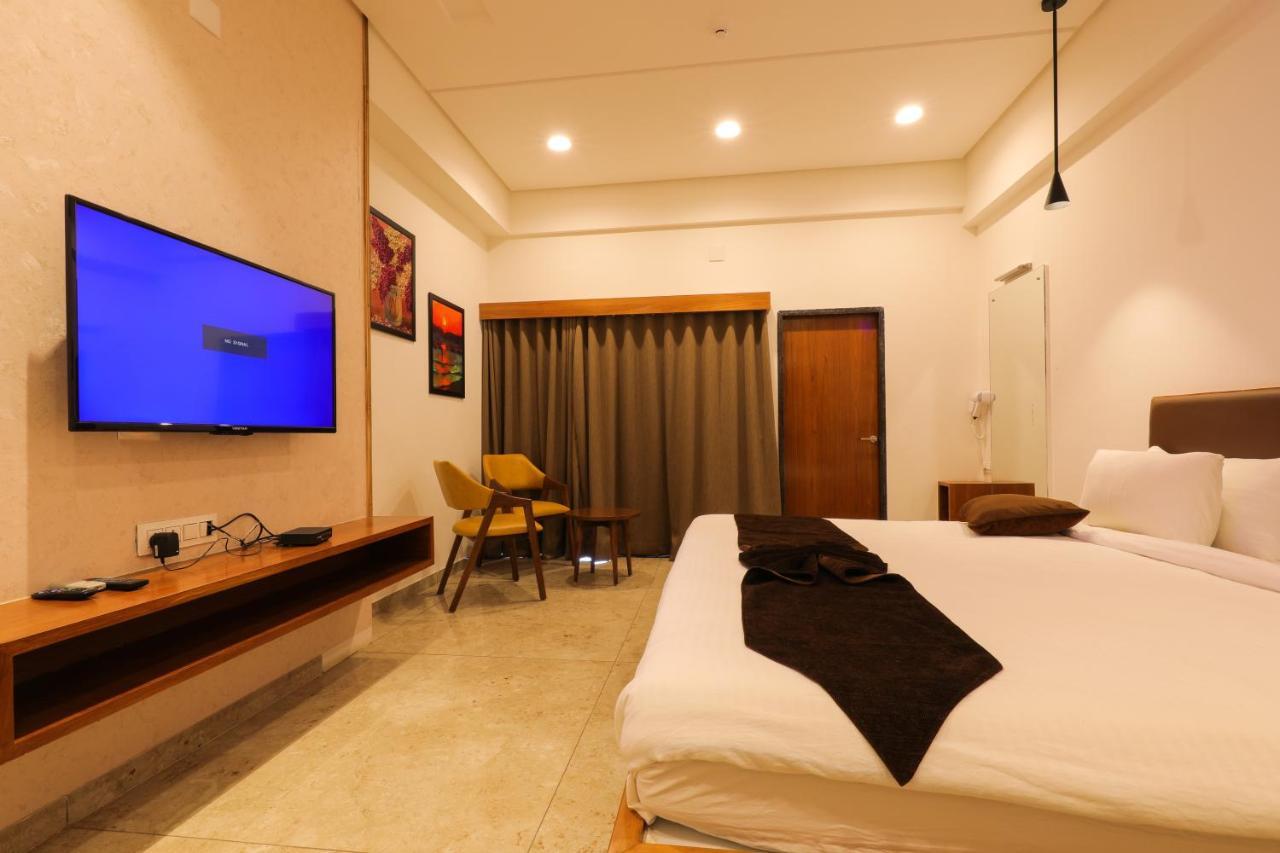 Отель Club Heaven Palanpur Экстерьер фото