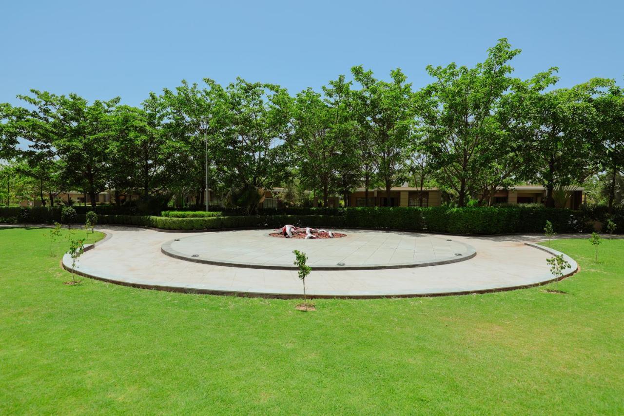 Отель Club Heaven Palanpur Экстерьер фото