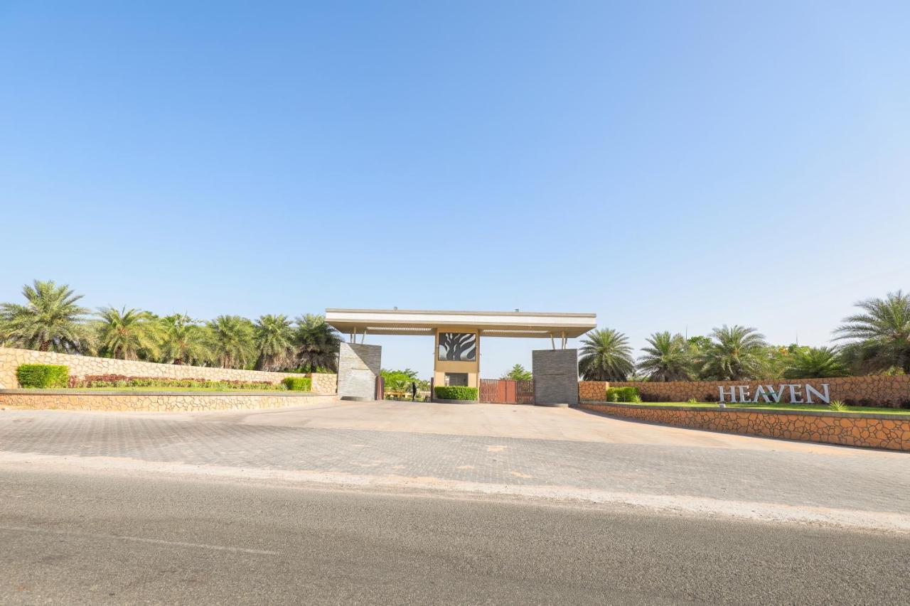 Отель Club Heaven Palanpur Экстерьер фото